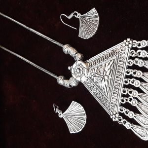 Silver neck set