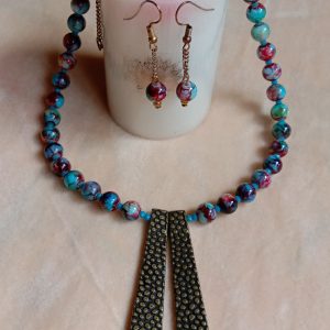 Multicolor marble glass beads and with antique golden pendant set