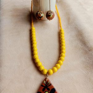Ceramic neck piece with ear rings