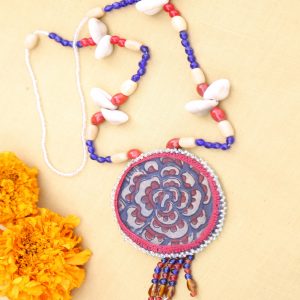 Rosette pendal neck piece